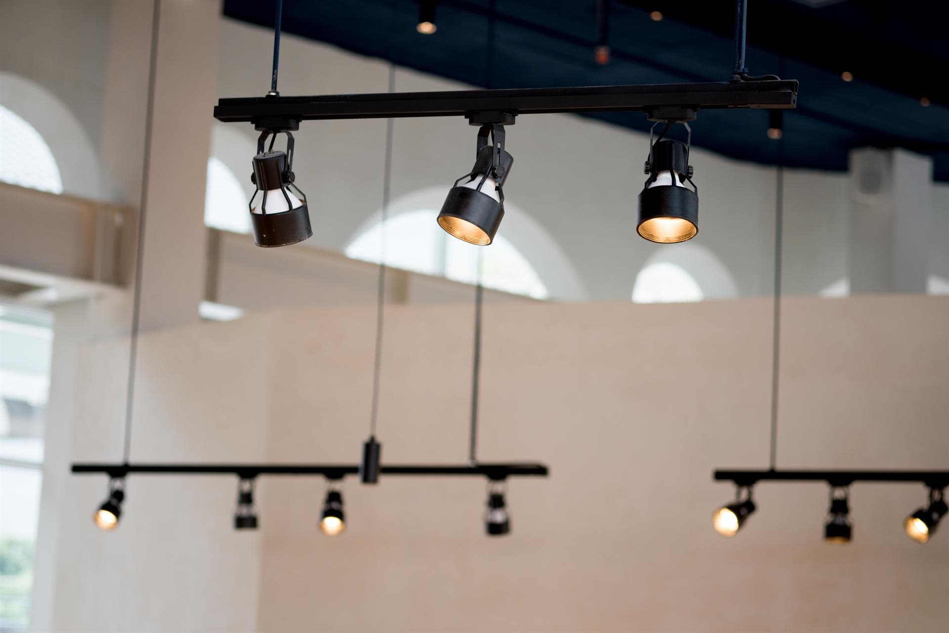 Contactar con BC Electricidade e Iluminación