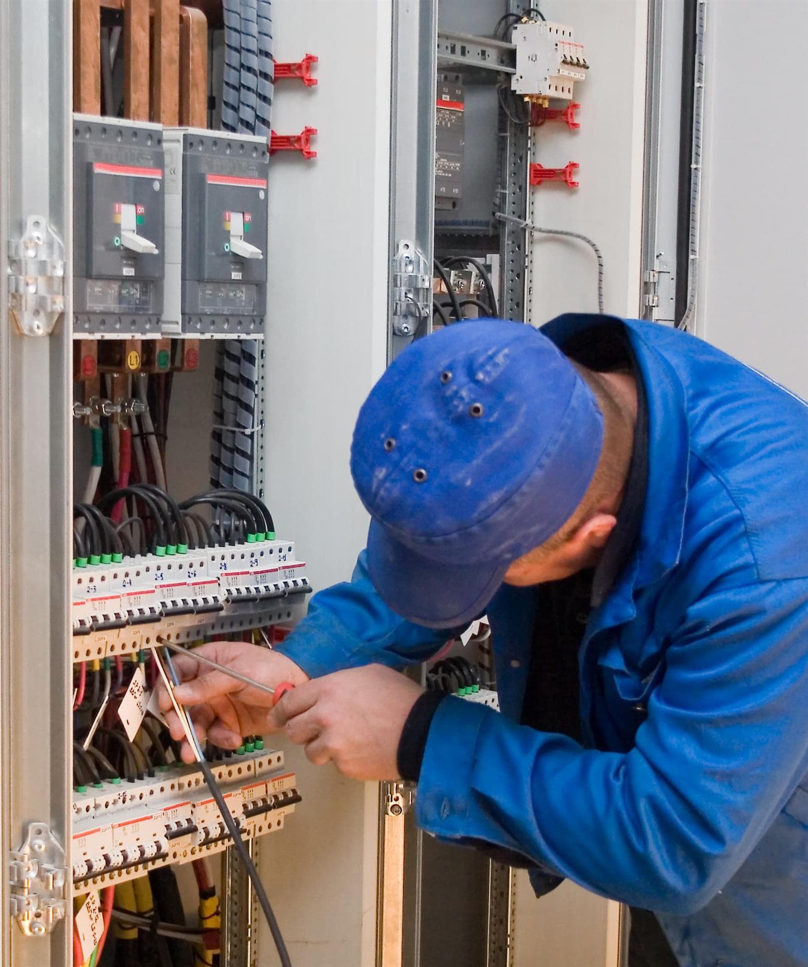 Nos encargamos de cualquier instalación eléctrica